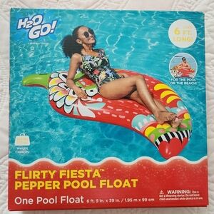 H2O GO! Flirty Fiesta Pepper Pool Float